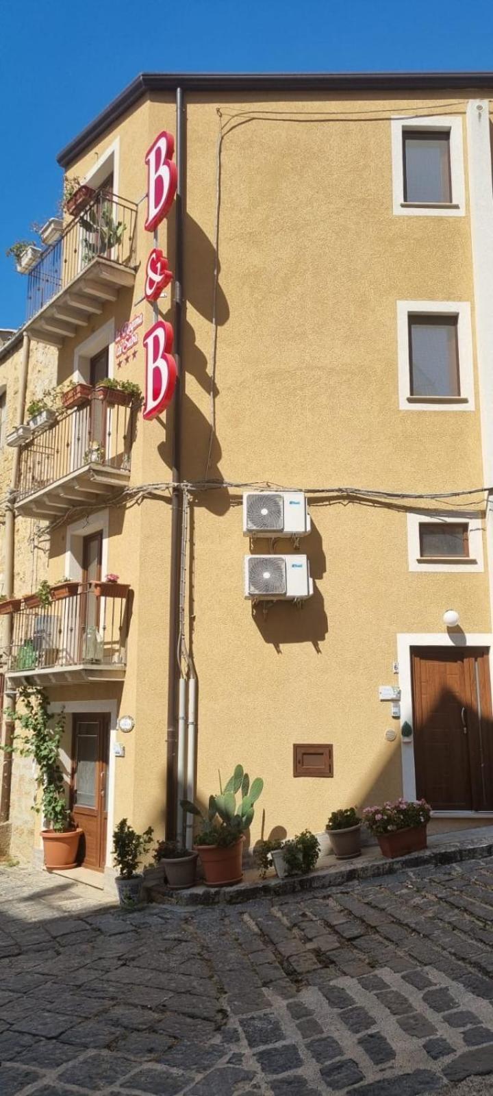 La Regina Di Saba Acomodação com café da manhã Piazza Armerina Exterior foto